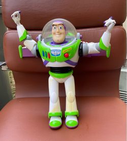 Original Disney Store London - Toy Story 13" Buzz Lightyear Interactive Action Figure