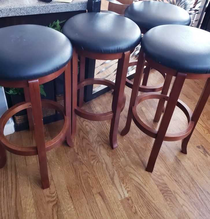  4 Black Seat Bar Stools 29" Height 