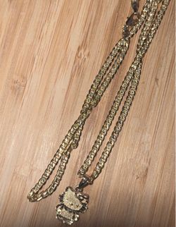 Hk gold plated necklaces (not real cold )