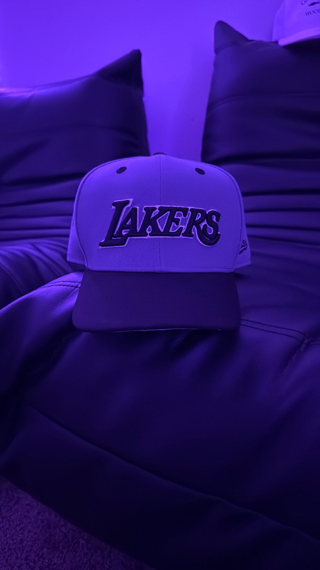 Lakers Fitted Hat Size 7 3/4