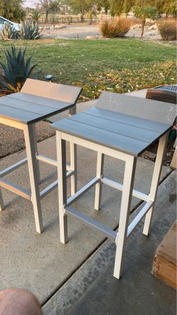 Pair of barstools brand new