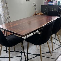 Table & Chairs (4)