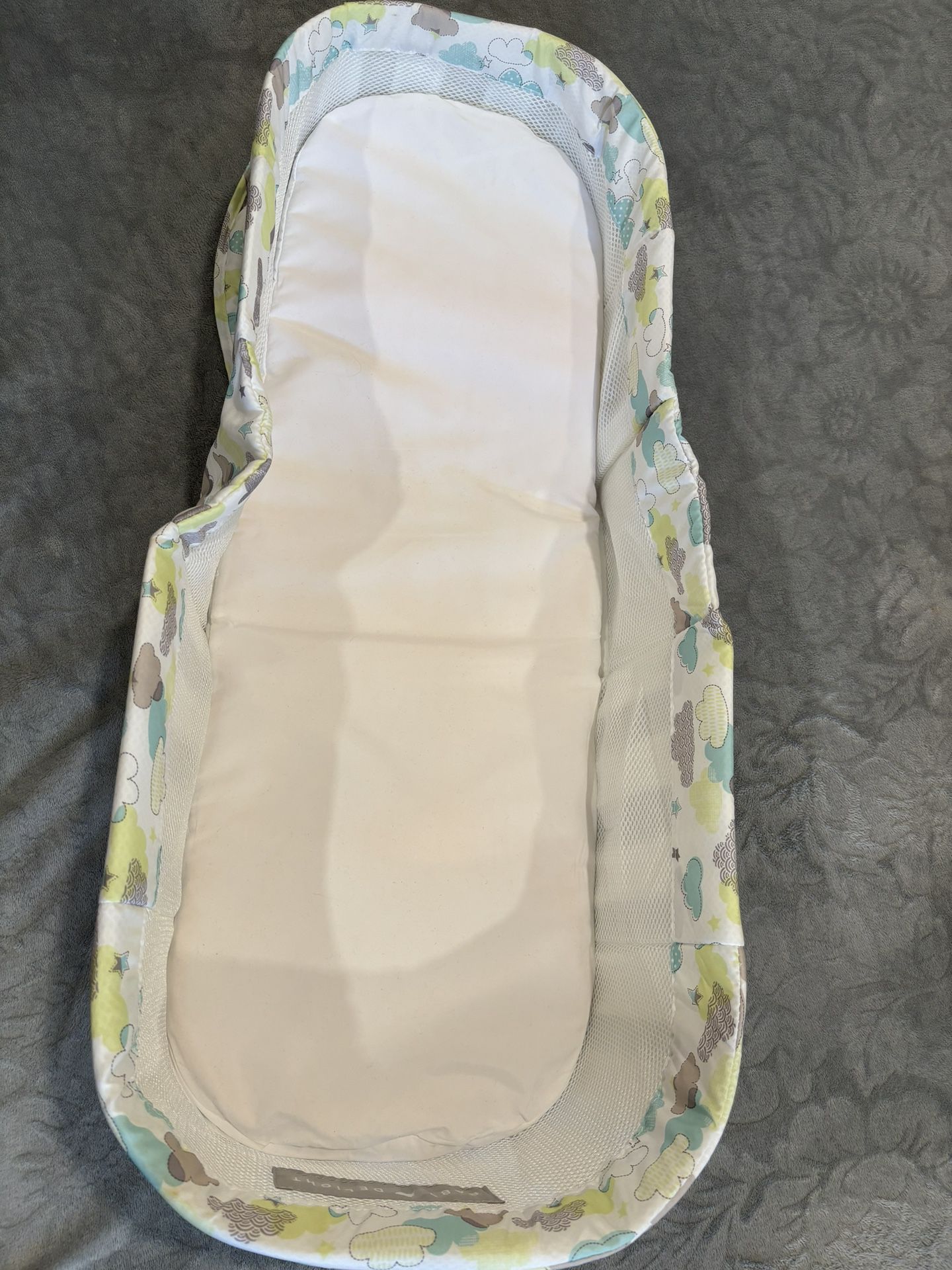Baby Delight portable Snuggle lounger