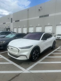 2022 Ford Mustang Mach-E Premium