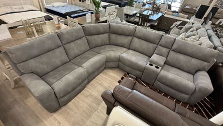 Power Reclining Sectional