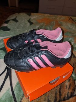 Girls Soccer ⚽ Cleats 