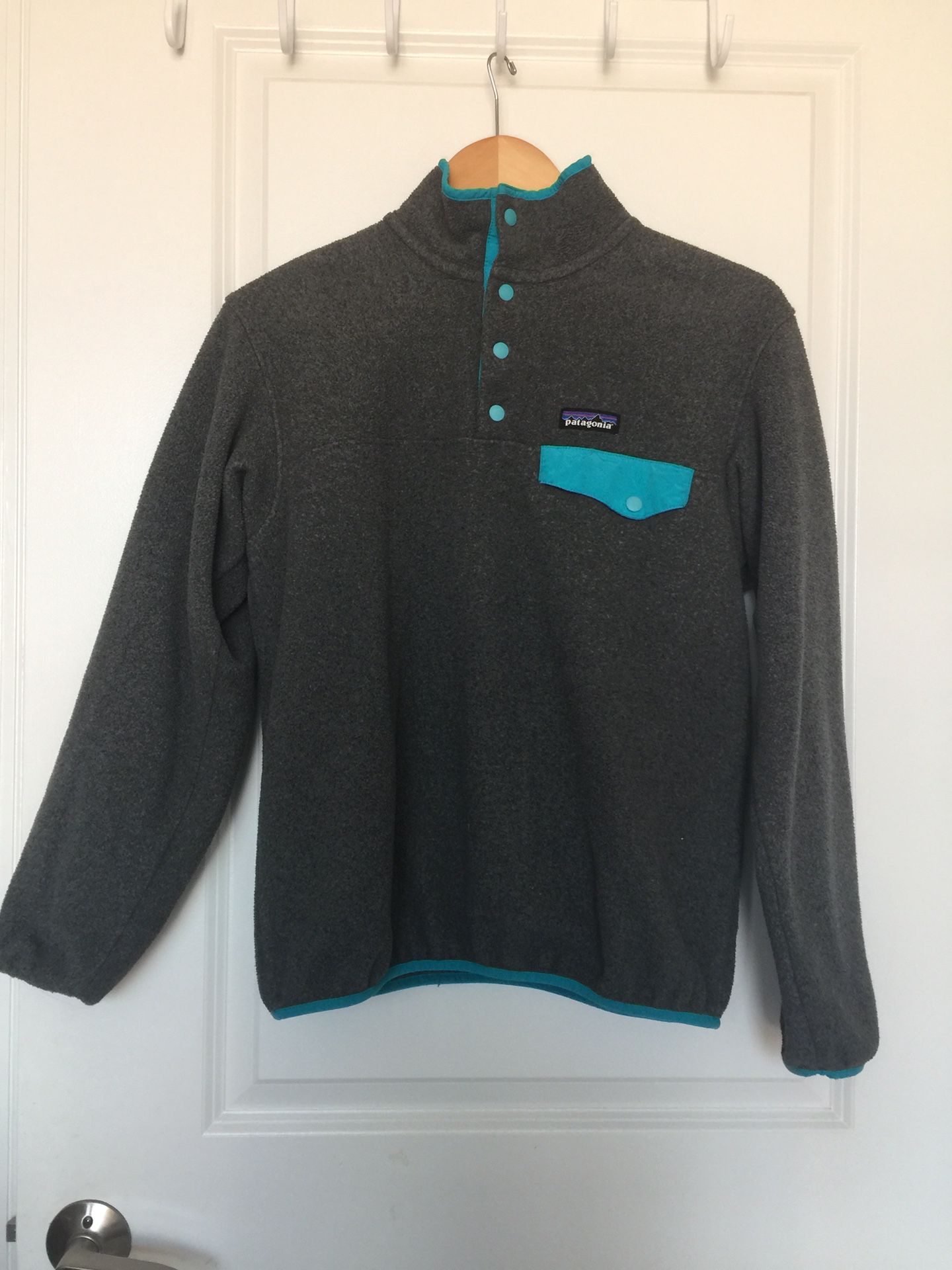 WOMENS MEDIUM PATAGONIA JACKET