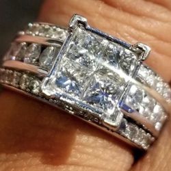 Engagement /wedding Ring 
