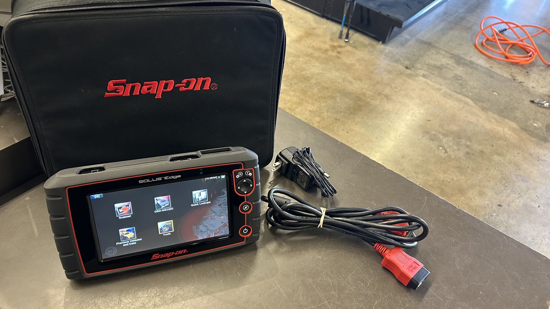Snap-On SOLUS Edge Scan Tool EESC320 20.2 Scan Tool w charger and case no trades pick up im Tacoma 