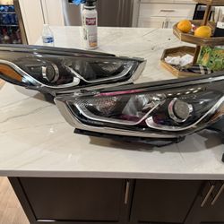18-19 Sonata Headlight SET