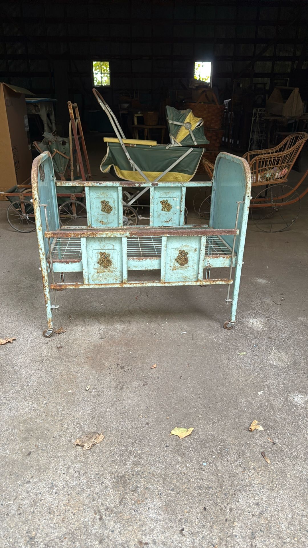 Antique metal baby bed