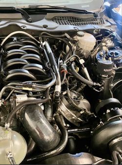 2017 GT 350 intake manifold