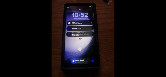 Samsung galaxy s23 ultra 256gb unlocked no issues with case