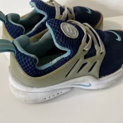 Infant/toddler Nikes Shoes 