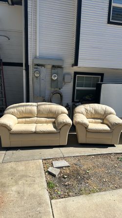 3 piece matching leather couches