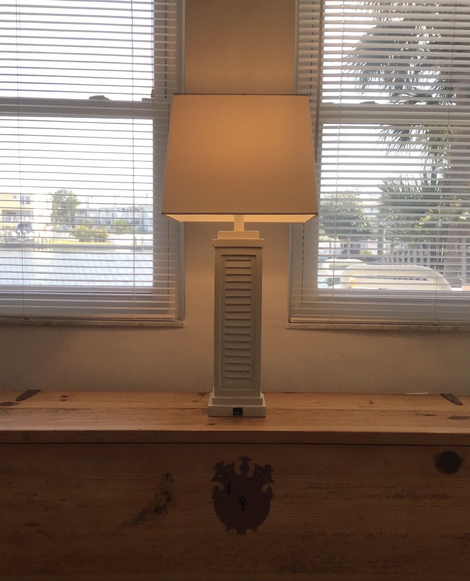 Plantation Shutter Table Lamp - Like New