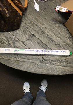 Fluorescent tube lamps