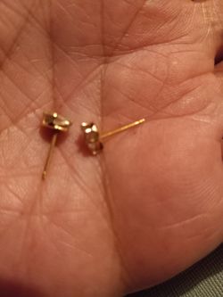 14kt gold baby earrings