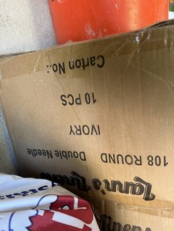 108 Ivory Tablecloths Round