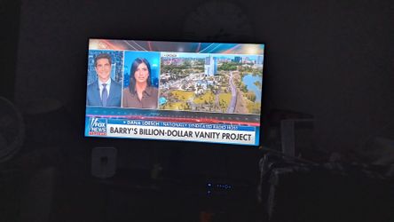 Nice 55" Samsung smart tv