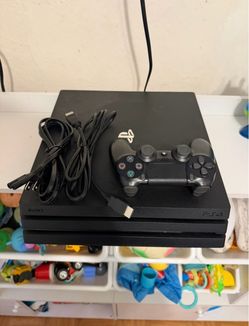 Ps4 Pro 1Tb  All cables & games