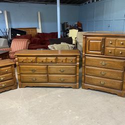 Nice real Wooden Bedroom Furniture Set (delivery available, read details) 