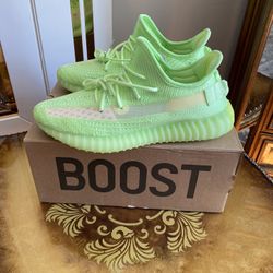 Yeezy Boost 350 V2 Glow In The Dark