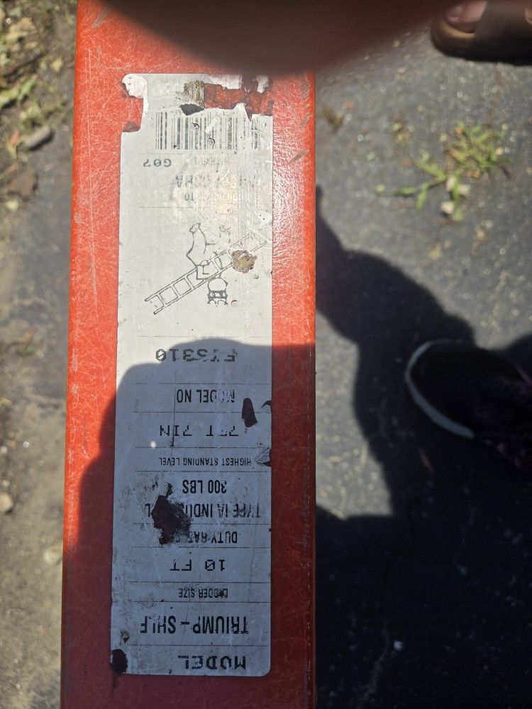 10 Ft Fiberglass Ladder