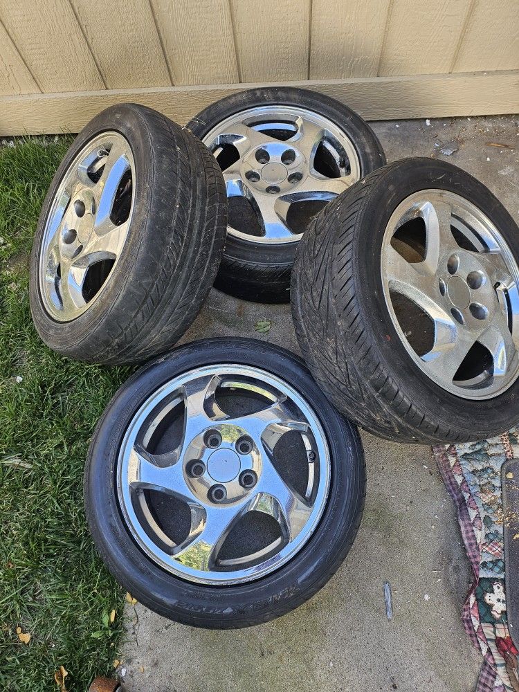 97-01 Honda Prelude Chrome OEM Wheels w/Center Caps