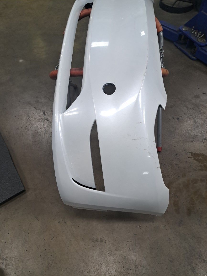 Tesla Model Y Front Bumper Pearl White 2022/2023