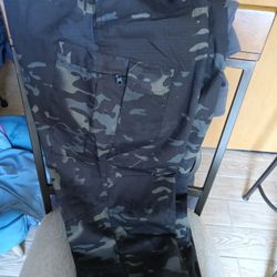 Boys Pants Size 32 / L