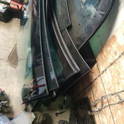 2020 Tesla Y Windshield 