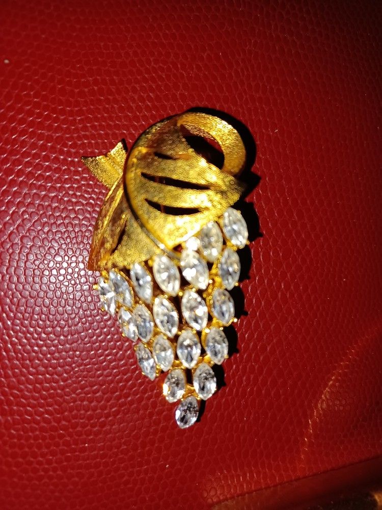 Vintage Grape Cluster Pin Brooch