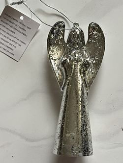 Beautiful Angel Ornament That Lights Up 