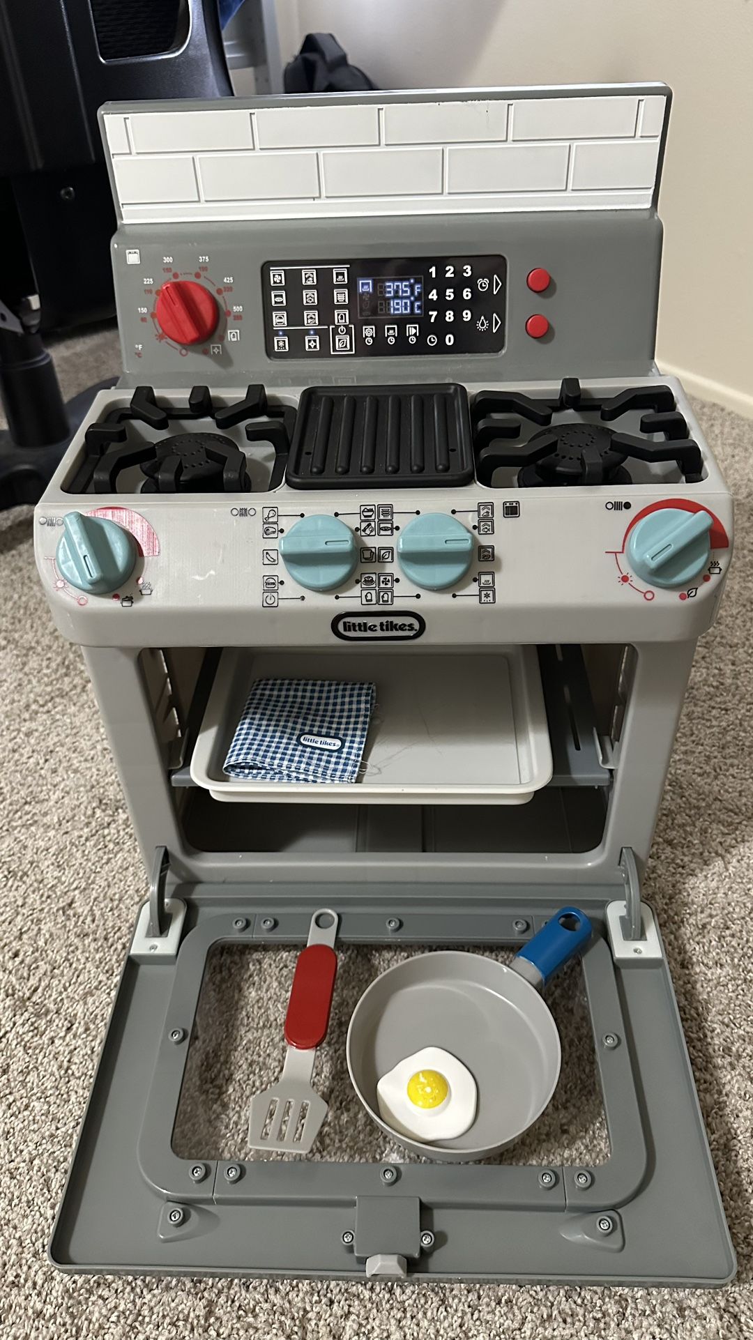 Little Tikes First Oven Realistic Pretend Play Appliance for Kids