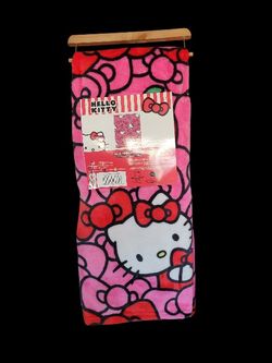 Hello Kitty Toddler Throw 40x50in  - Bow Apple