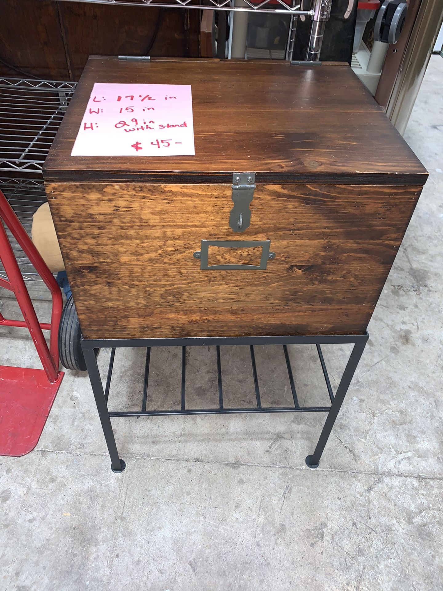 Chest With Stand
