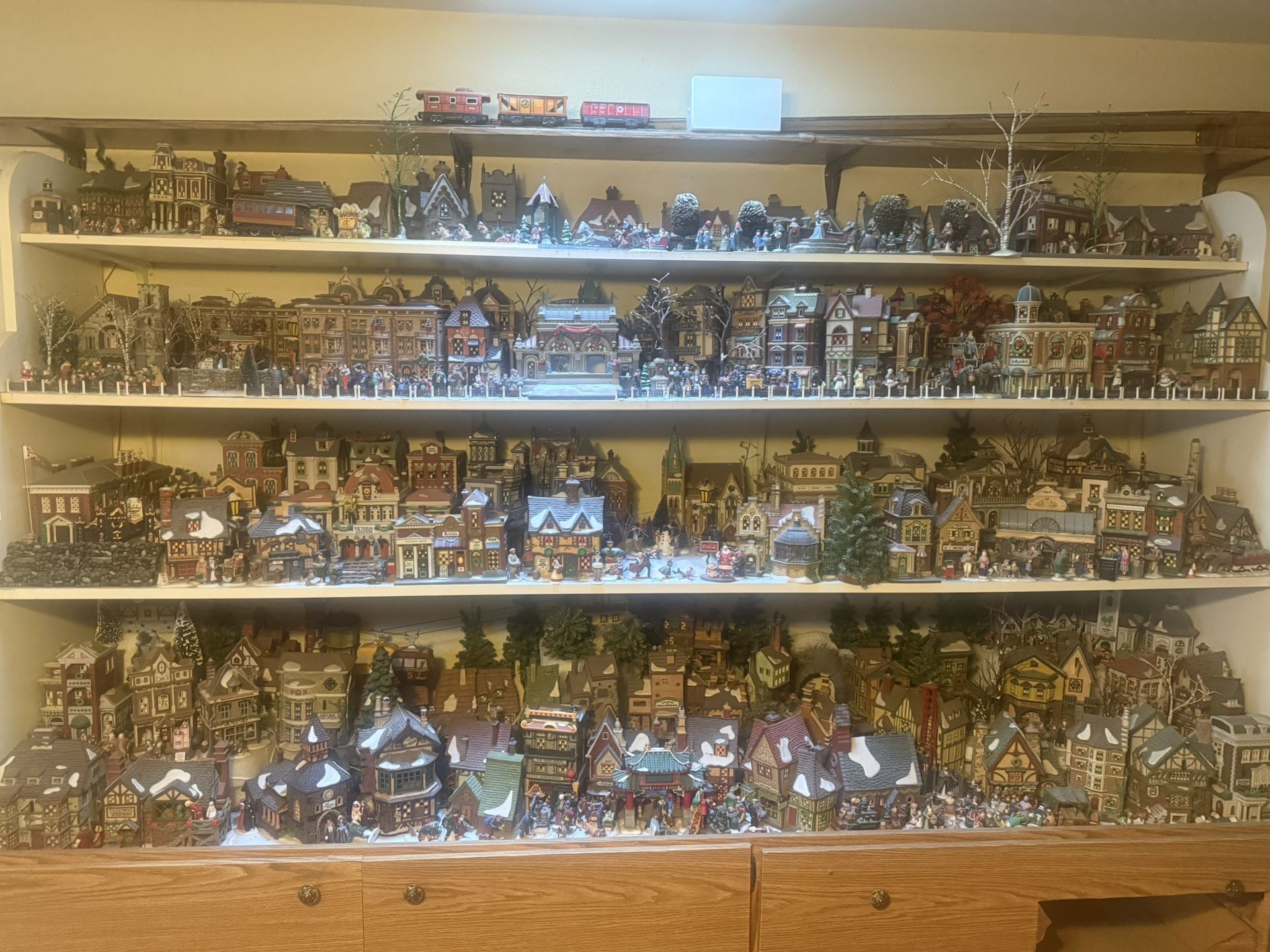 Department 56 Dickens Village