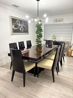 Elegant Dark Brown Dining Table – Seats 8