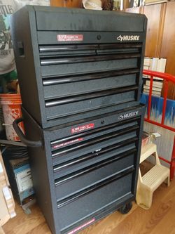 Husky Tool Chest and Rolling Cabinet Combo