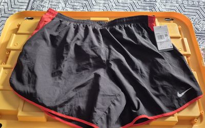 New womens xl Nike shorts