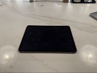 iPad Pro 11" (1st Gen, 2018) 64GB Wi-Fi + Cellular Unlocked - Space Gray