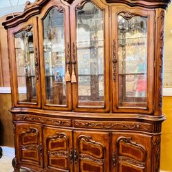 AICO By Michael Amini TRESOR China Cabinet With Hutch - GA