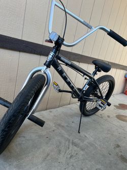 Mongoose rebel bmx 20” bike new condition