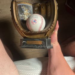 Mickey Mantle Gold Glove 