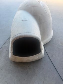 Indigo Dogloo Igloo-Style Dog House L