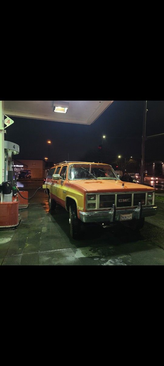 1988 Suburban 4x4 2500 8 Lug