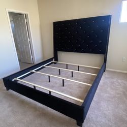 Black King Size Bedframe 