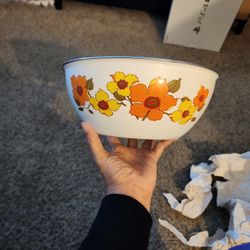 1970's 10 Inch Enamel Bowl