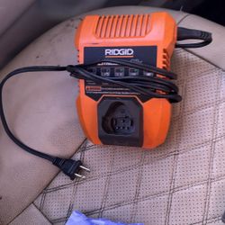 Set Of Rigid 12v Drill 